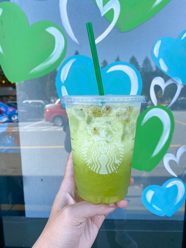 Starbucks Canada: Kiwi Starfruit Starbucks Refreshers Iced Beverage ...