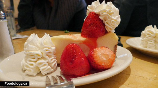 cheesecake-factory-strawberry