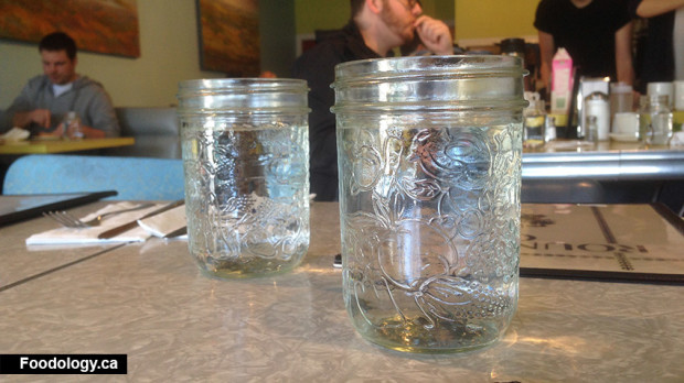 Roundel-Cafe-mason-jars