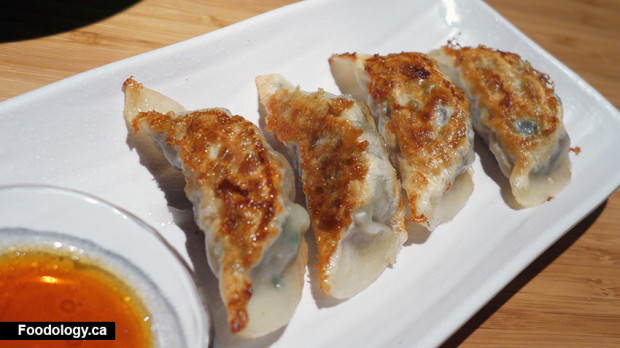 Sansotei-Ramen-dumpling