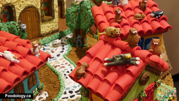 gingerbread-competition-cats