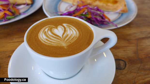 Renfrew-Cafe-cappuccino
