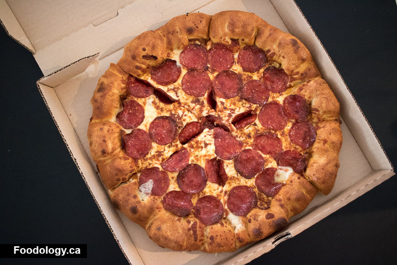 bacon and cheese stuffed crust pizza hut