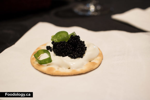 champagne-and-caviar-10