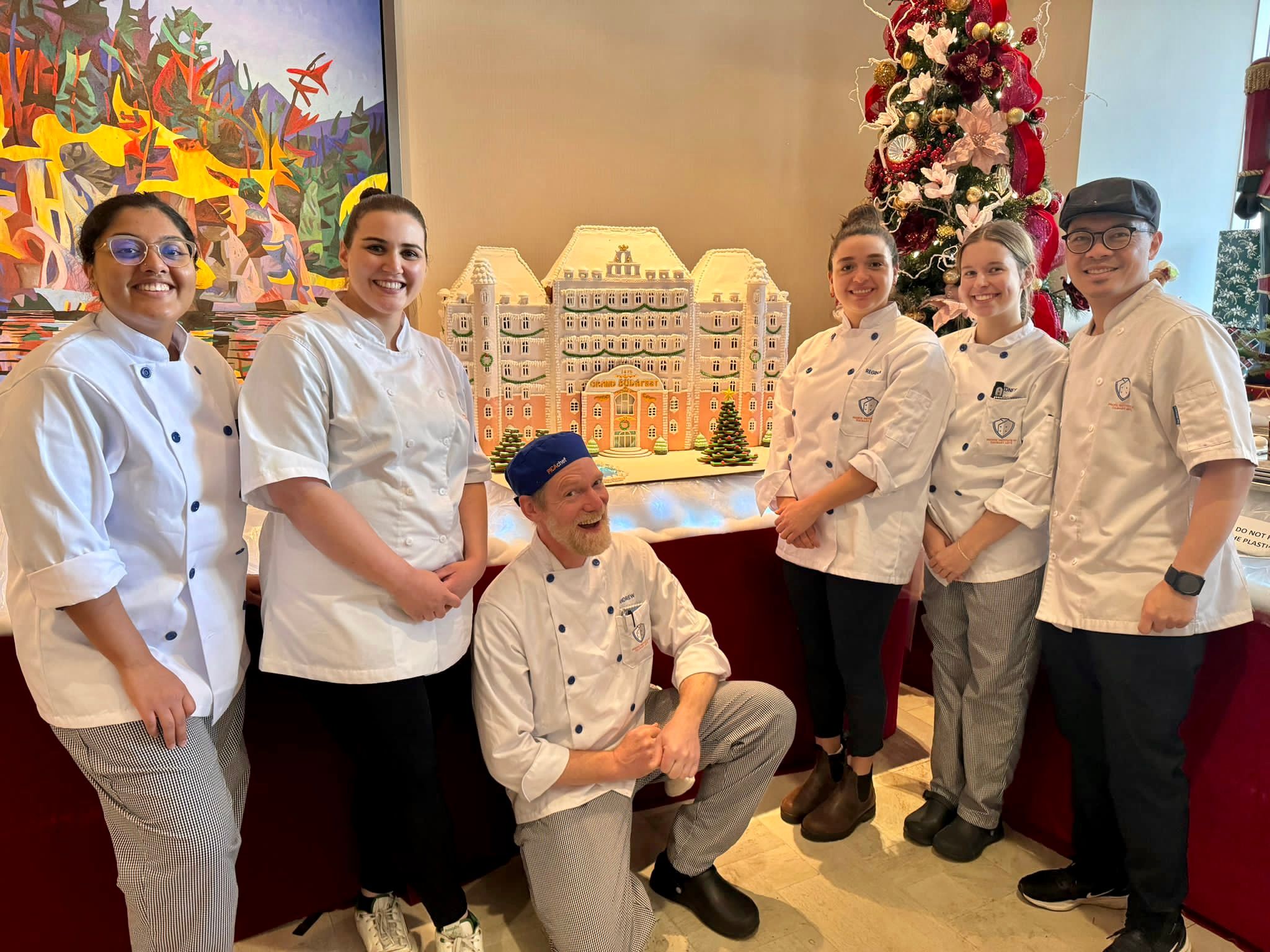 太平洋烹饪学院温馨胜利：在凯悦姜饼巷比赛中荣获最高荣誉
