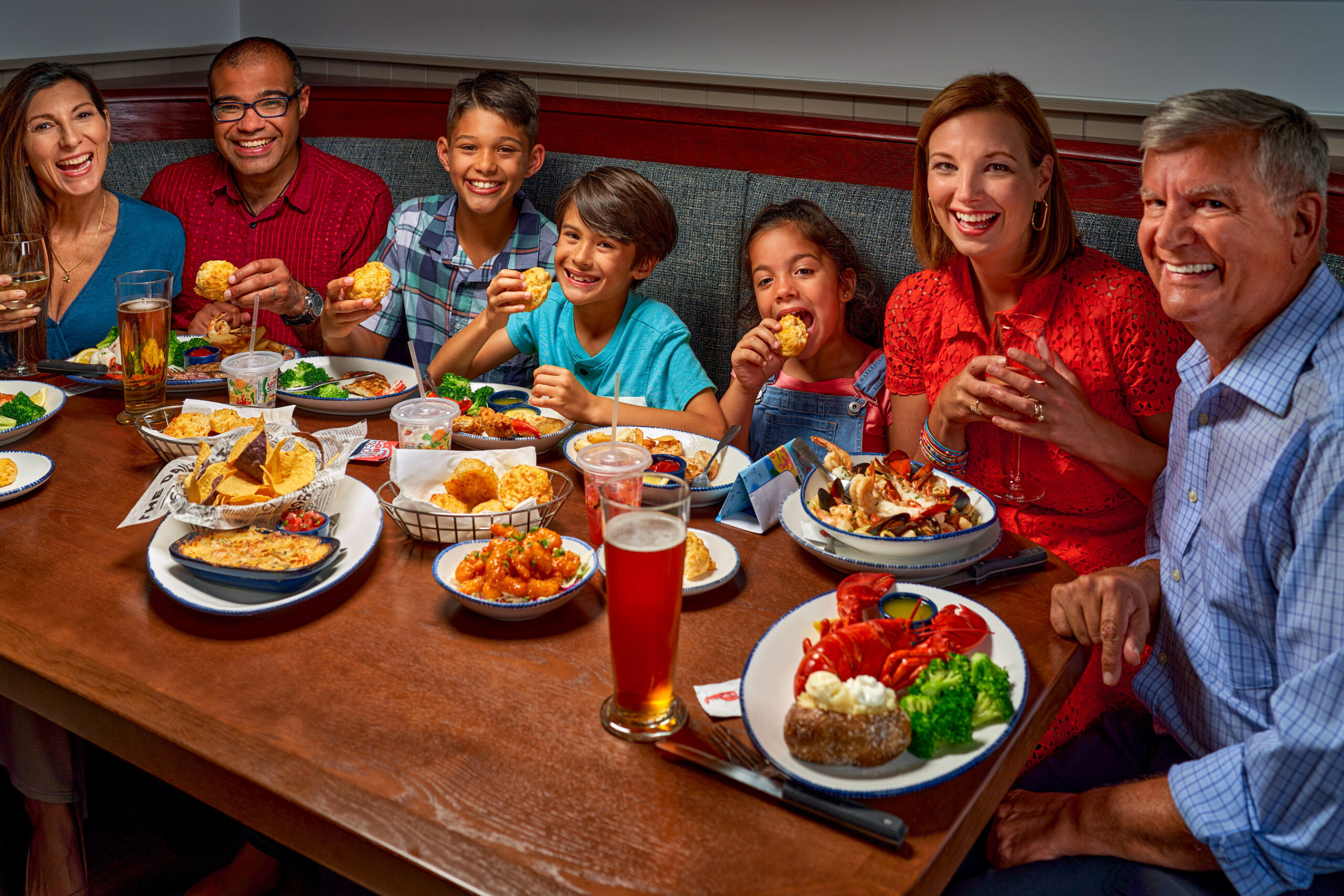 Celebrate the Holidays with Red Lobster – Open on Christmas and New Year’s