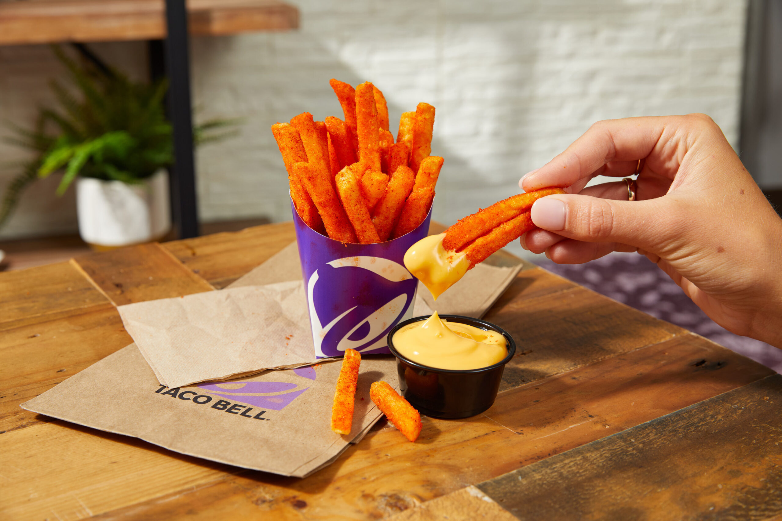 Taco Bell Canada: Nacho Fries are here